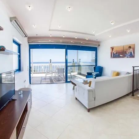 Vila Skala Sleeps 6 Pool Air Con Wifi