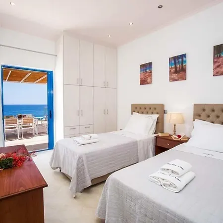 Skala Sleeps 6 Pool Air Con Wifi Spathíon