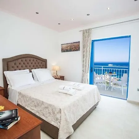 Skala Sleeps 6 Pool Air Con Wifi * Spathíon